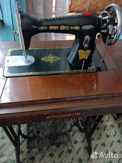 Швейная машина Ягуар