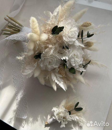 Букет невесты из стаб. цветов и сухоцветов