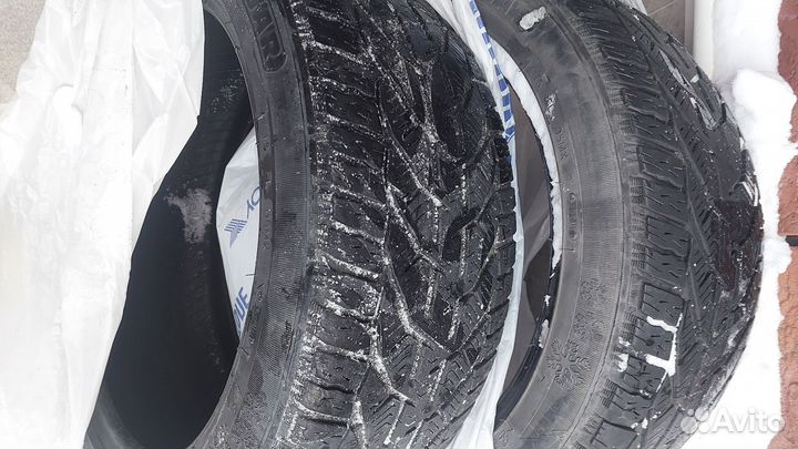 Tigar Winter 235/45 R18 98Y