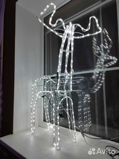 Светодиодный уличный крутящийся олень