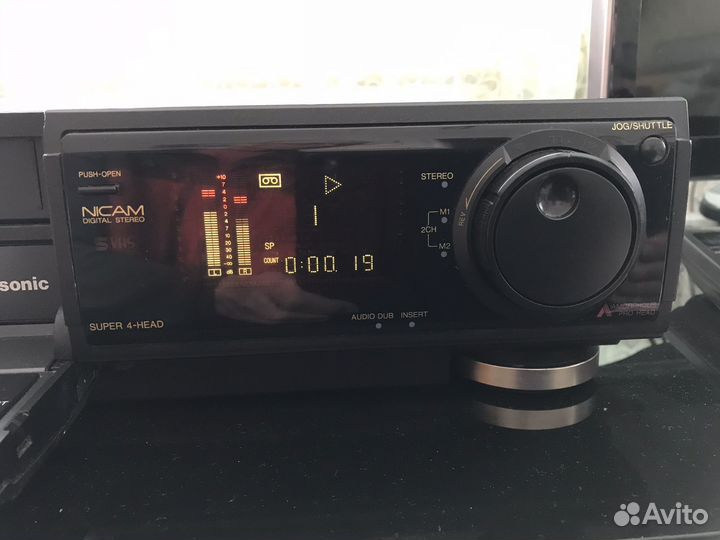 Видеомагнитофон Panasonic NV-FS88B продан