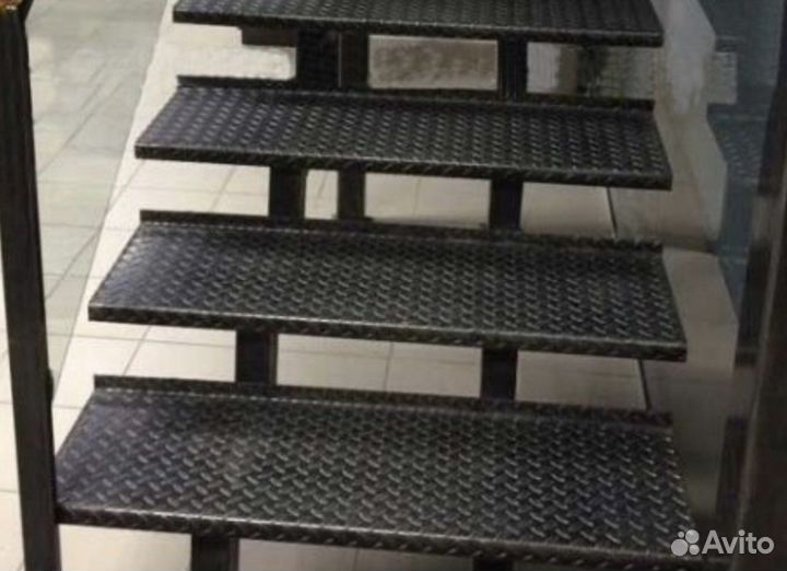 Металлические ступени из листа чечевицы 4мм