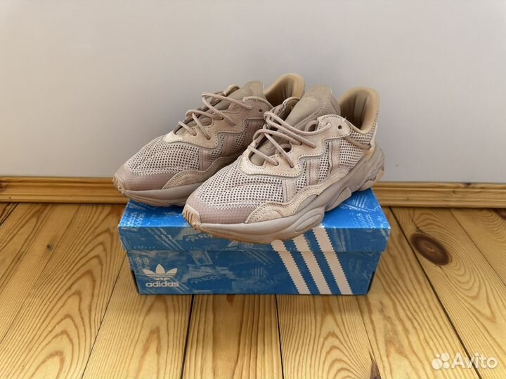 Кроссовки Adidas Ozweego женские