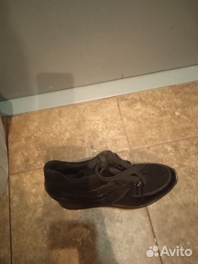 Новые ботинки40р
