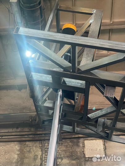 Гидроцилиндр подъём кузова