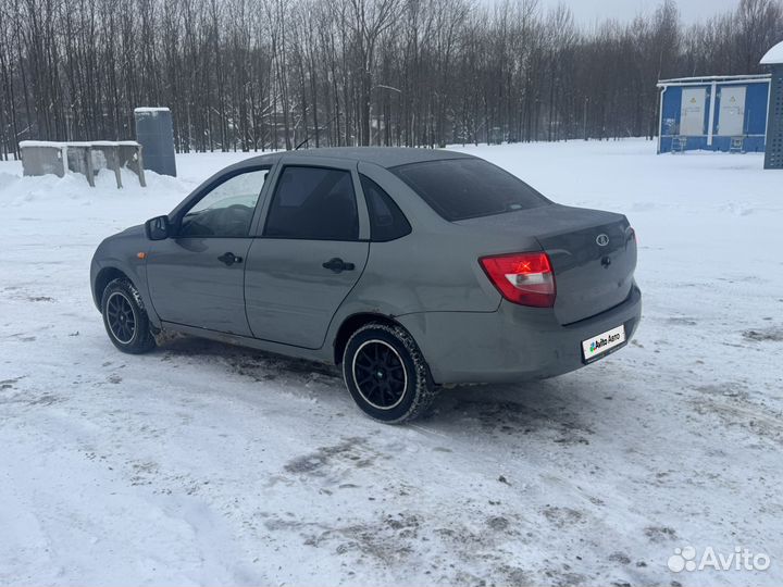 LADA Granta 1.6 AT, 2013, 150 000 км