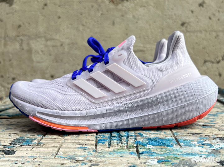 Беговые кроссовки Adidas Ultra boost 23