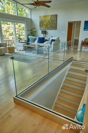 Перила для лестниц из стекла