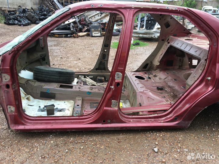 Порог Renault logan Лев