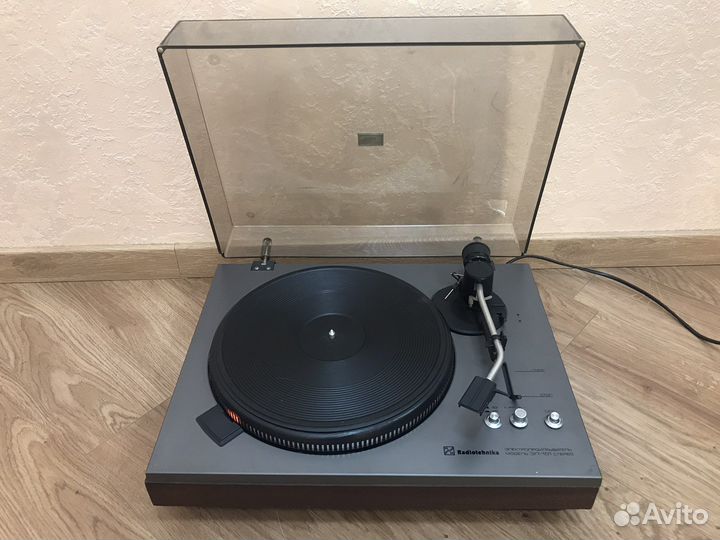 Проигрыватель винила Радиотехника 101
