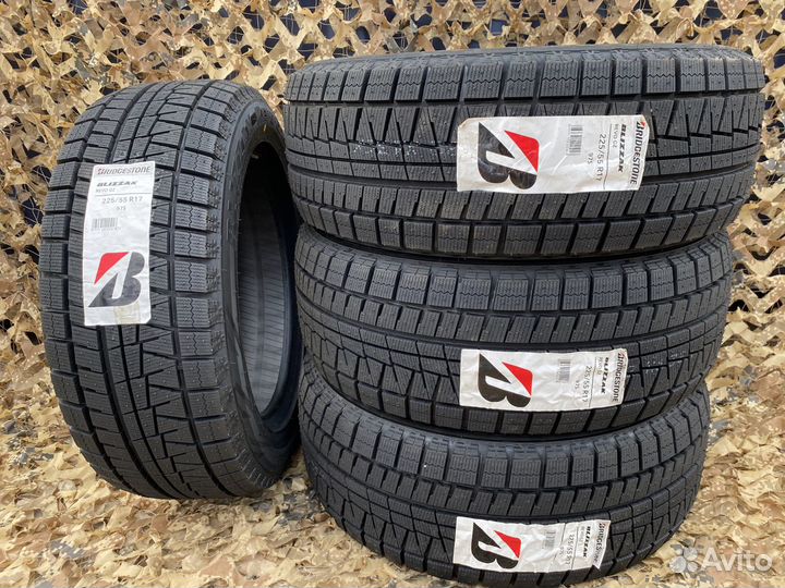 Bridgestone Blizzak Revo GZ 225/55 R17 97S