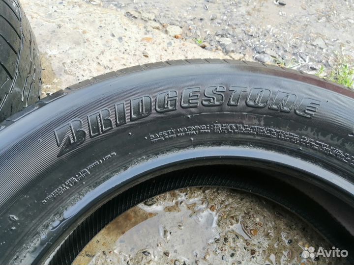 Bridgestone Dueler H/T 687 225/65 R17 101H