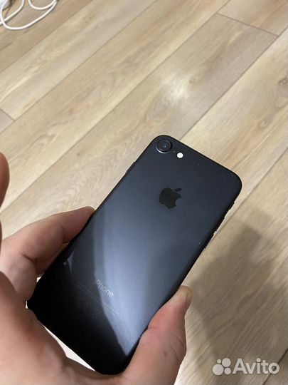 iPhone 7, 32 ГБ
