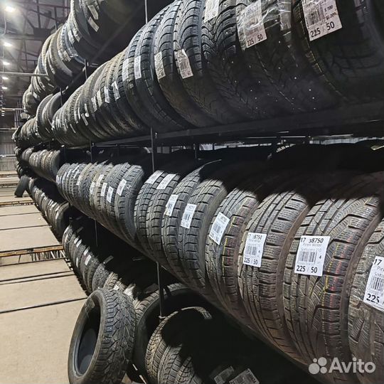 Kumho I'Zen RV Stud KC16 225/60 R17 L