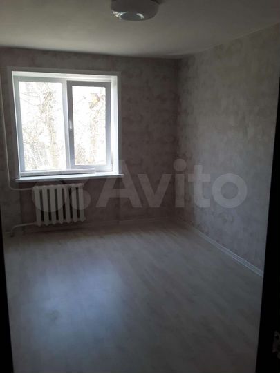 Комната 13 м² в 6-к., 3/5 эт.