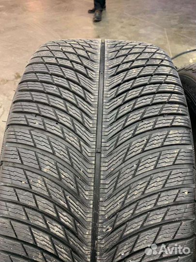 Michelin Pilot Alpin 5 SUV 295/35 R21