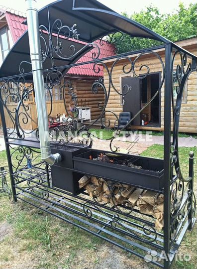 Мангал с крышей
