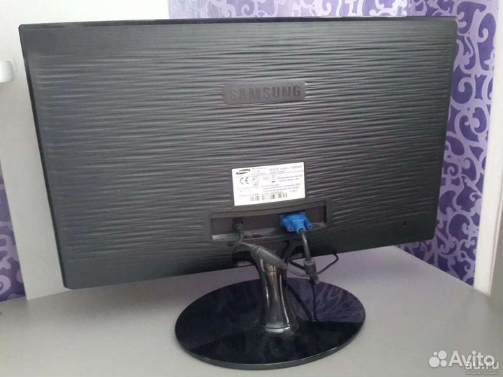 Монитор Samsung s22b150n