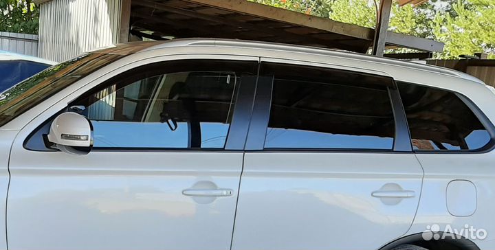 Дефлекторы окон для Mitsubishi Outlander 3