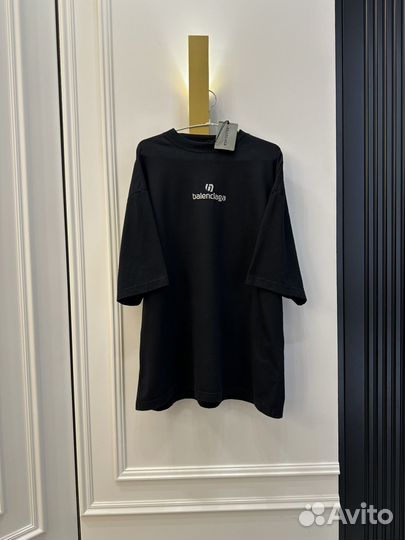 Футболка Balenciaga