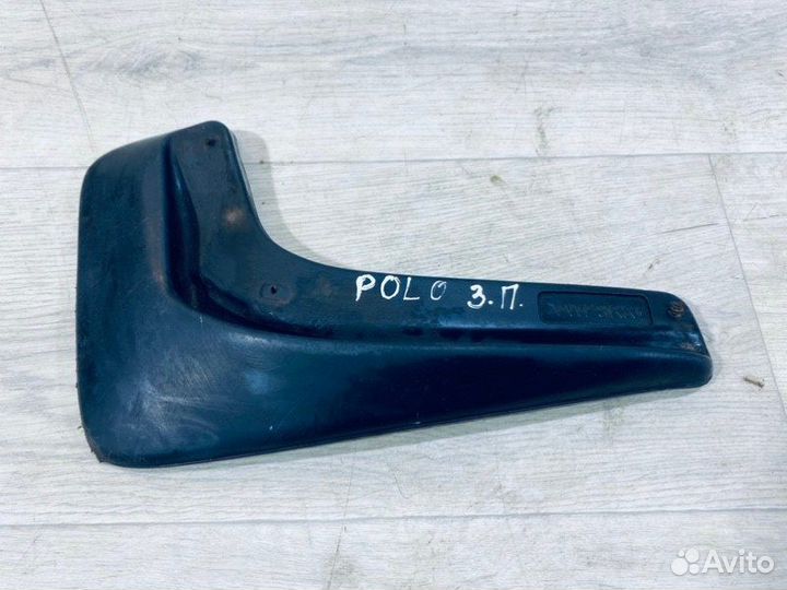 Брызговик задний правый Volkswagen Polo Sed