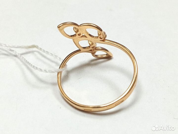 Кольцо с синтетическим камнем Золото