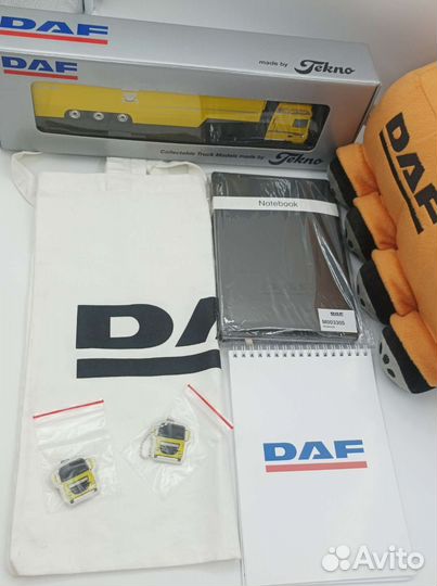Коллекционная масштабная модель DAF 1:50 сувениры