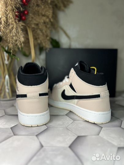 Кроссовки Nike Air jordan 1 mid оригинал