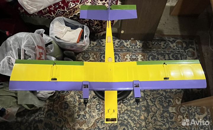 Радиоуправляемый самолет