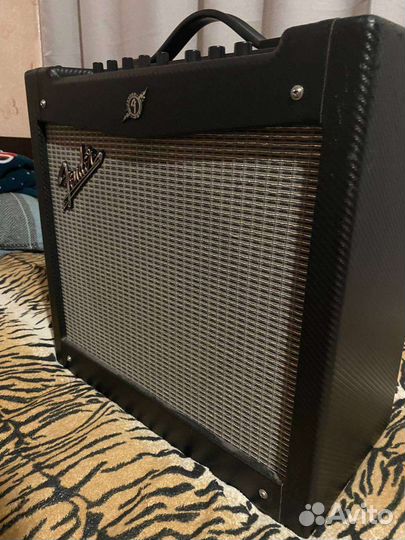 Гитарный комбоусилитель Fender Mustang II