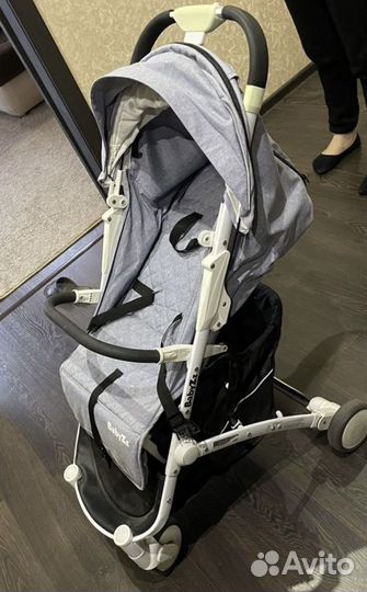Прогулочная коляска