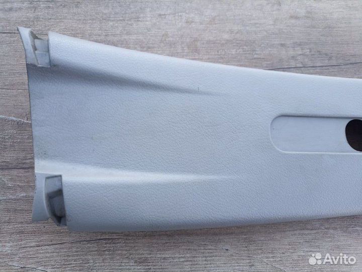 Обшивка стойки правая Chevrolet Aveo T250 B12D1