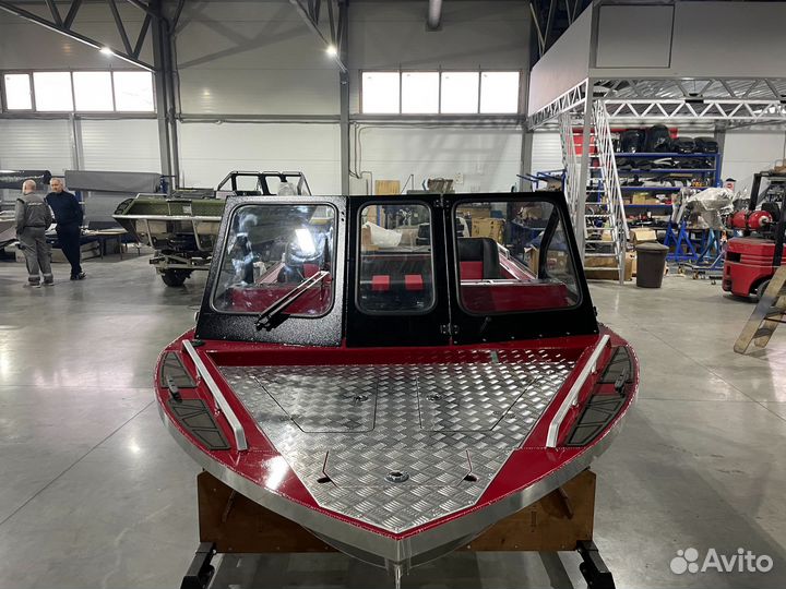 Лодка tuman 565 RED