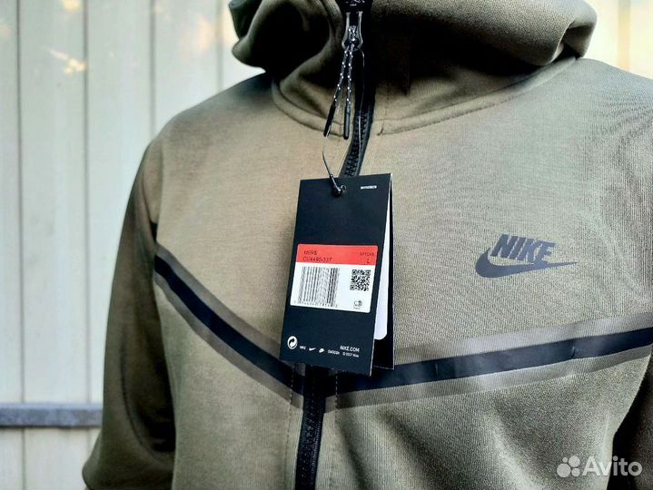 Спортивные костюмы Nike Tech Fleece