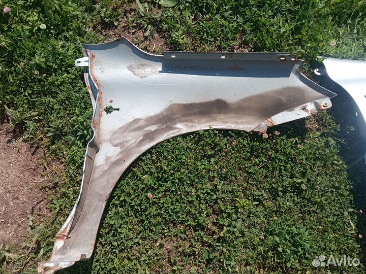 Крылья передние Лада Гранта
