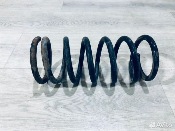 Пружина задняя Hyundai Santa Fe 2000