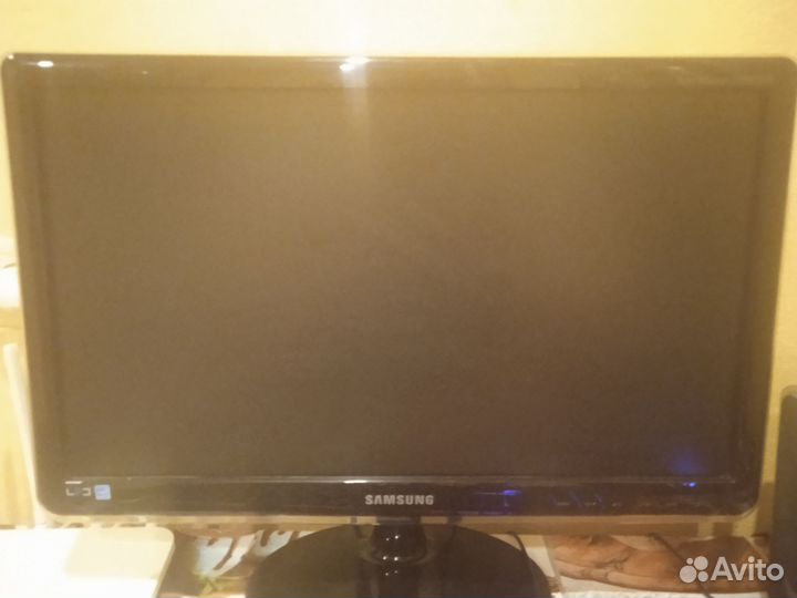 Монитор Samsung