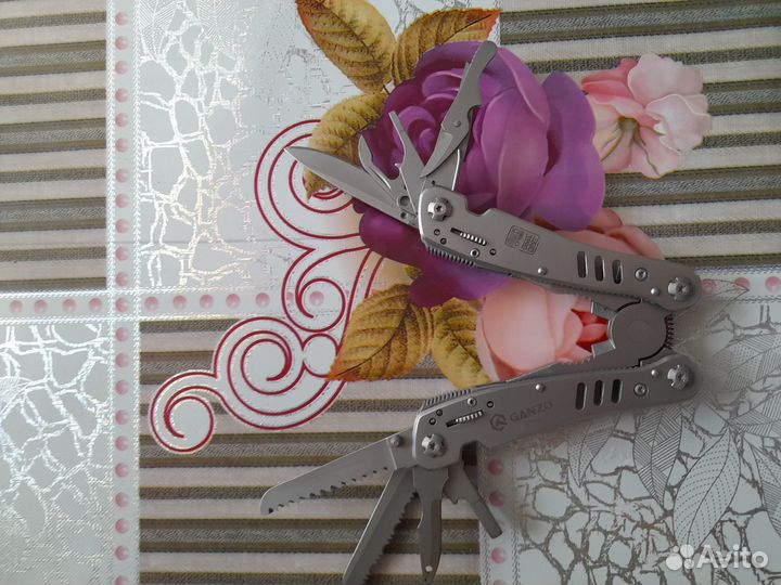 Продаю нож туристический, фирменный стальной