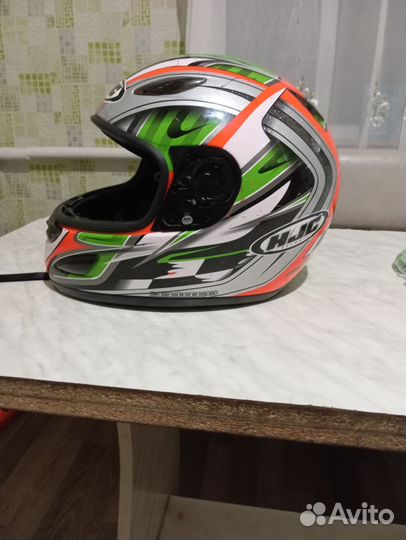 Продаю мотошлем