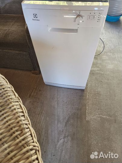 Посудомоечная машина Electrolux 45