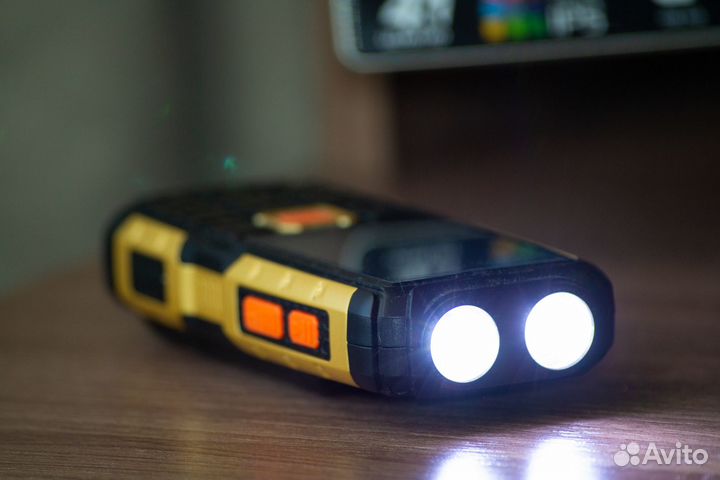 Телефон BQ Tank Rower