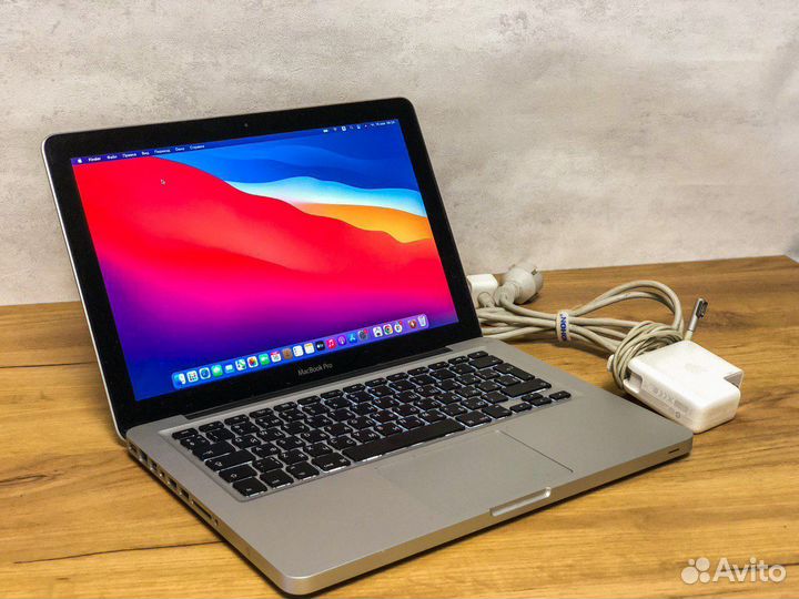Ноутбук Apple MacBook Pro 13 как новый