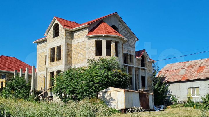 Дом 274 м² на участке 6 сот.