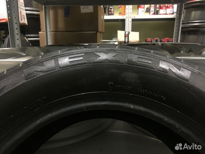 Nexen N'Fera SU1 215/60 R16 95V