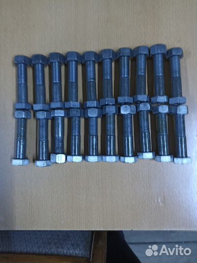 Продажа болтов с гайками