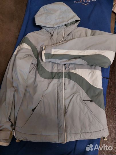 Куртка спортивная женская 44