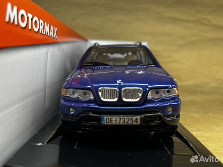 BMW X5 1/24 MotorMax