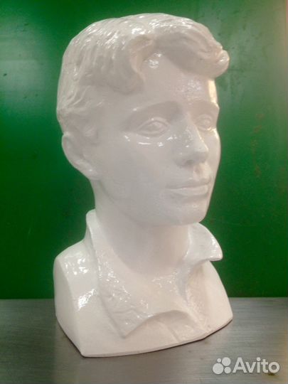 Бюст С. Есенина 22 см. Гипс