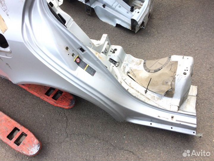 Крыло заднее правое Mercedes-Benz E-Class W211