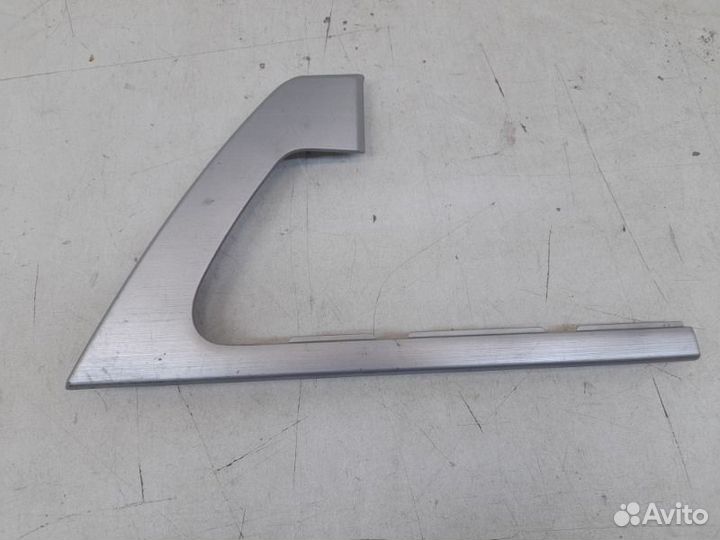 Накладка обшивки двери задняя левая Toyota Land